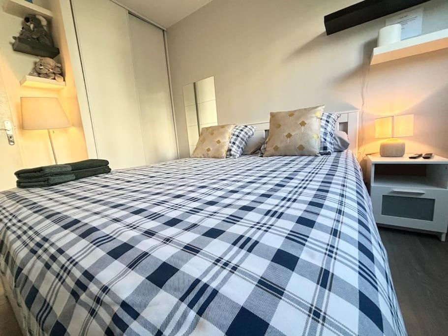 Appartement Confort Avec Balcon - Champigny Zewnętrze zdjęcie